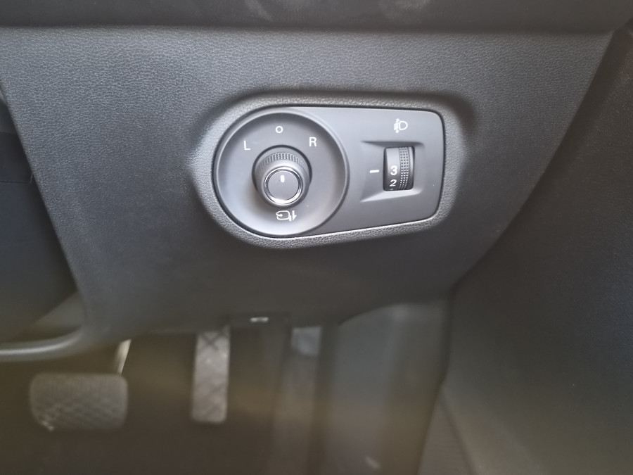 2025 MY25.5 MG ZS ZS32 Essence Hybrid+ SUV Image 21