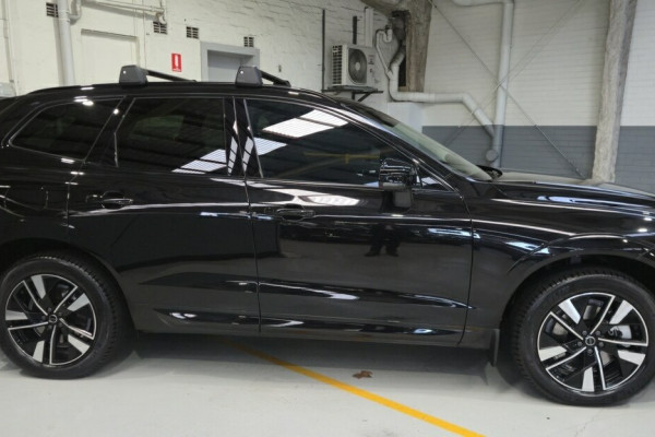 2025 MY26 Volvo XC60 UZ Plus T8 Plug-in Hybrid Dark SUV Image 4