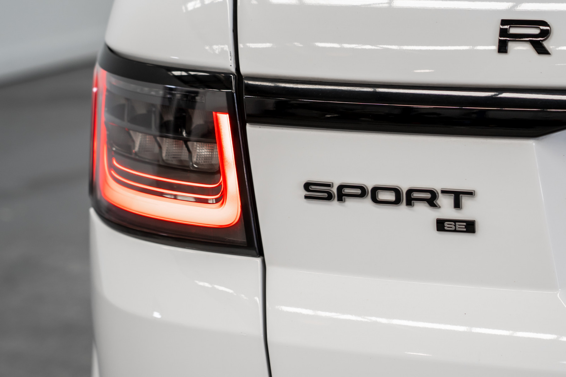 2020 Land Rover Range Rover Sport Sport Sdv6 Se (183kw) SUV Image 11