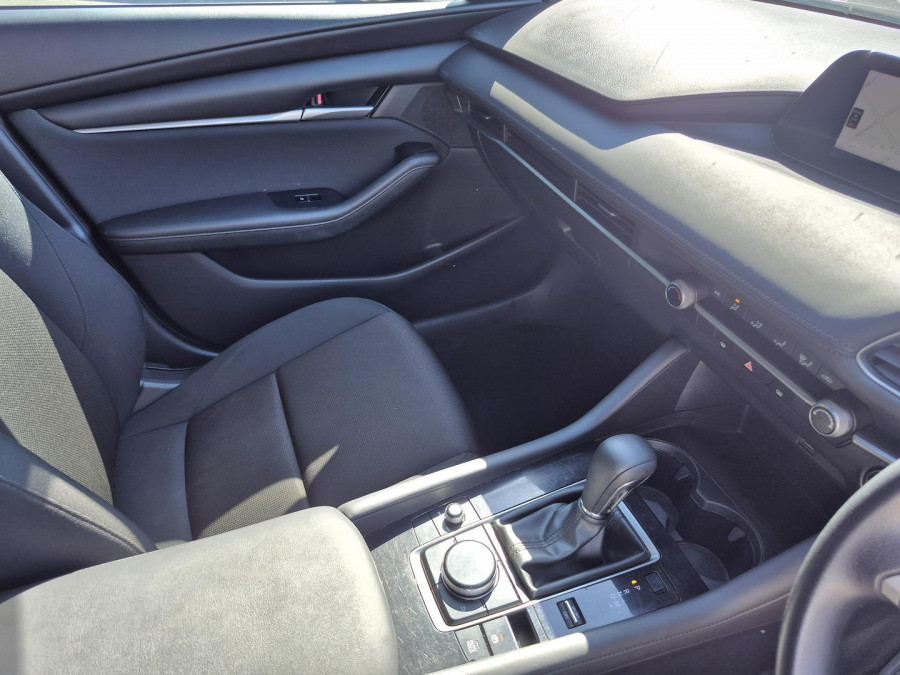2020 Mazda 3 BP Series G20 Pure Hatch Image 23