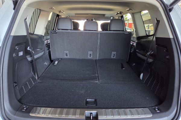 2026 MY25 LDV D90 SV9A Executive SUV Image 12