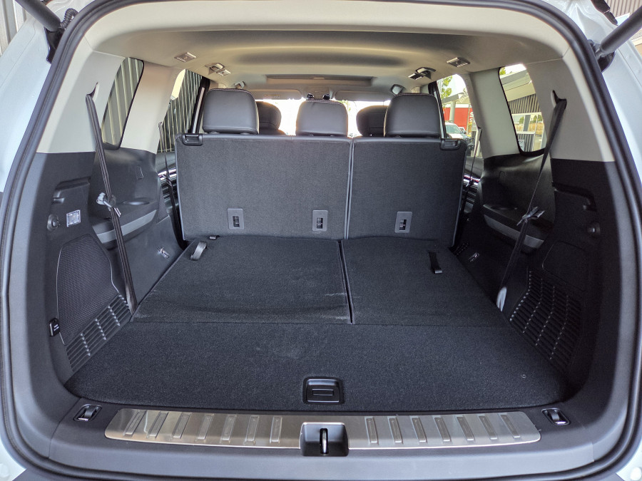2026 MY25 LDV D90 SV9A Executive SUV Image 12