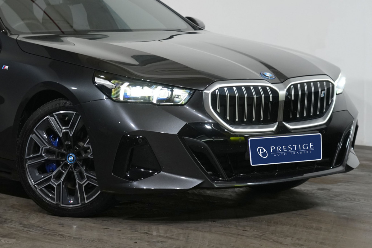 2025 BMW i5 eDrive40 M Sport Sedan