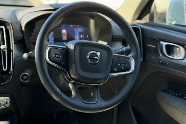 2025 Volvo XC40 XZ Plus B4 SUV Image 12