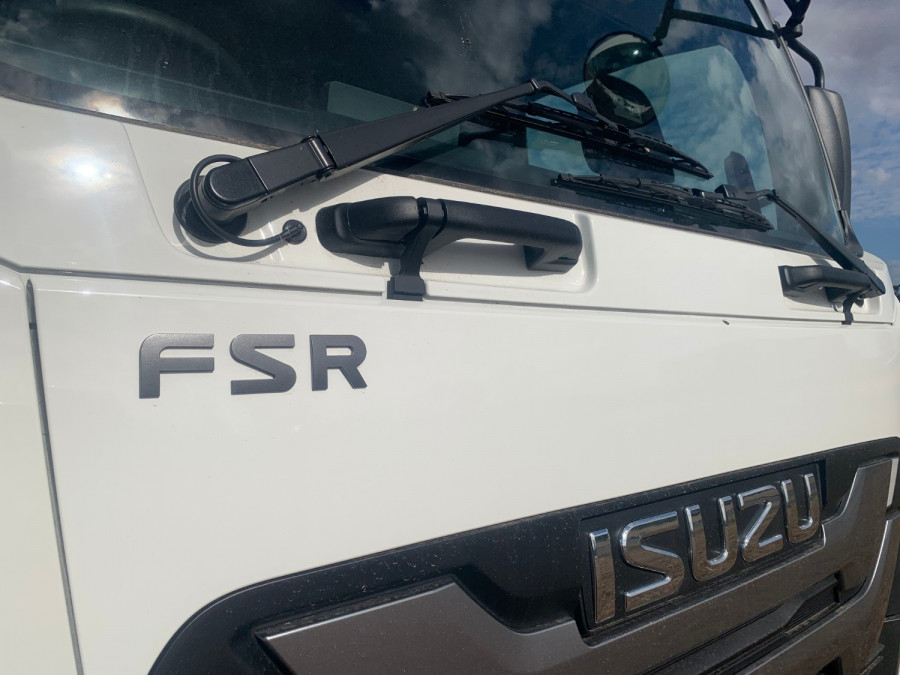 2025 Isuzu FSR 140/120-240 AM R56 Cab Chassis Image 4