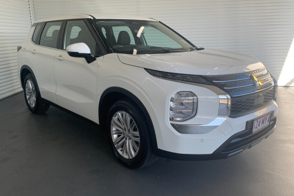 2023 Mitsubishi Outlander ZM ES SUV