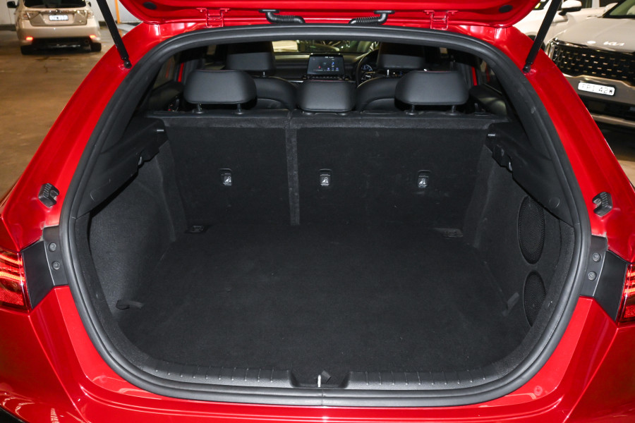 2021 MY22 Kia Cerato BD GT Hatch Image 18