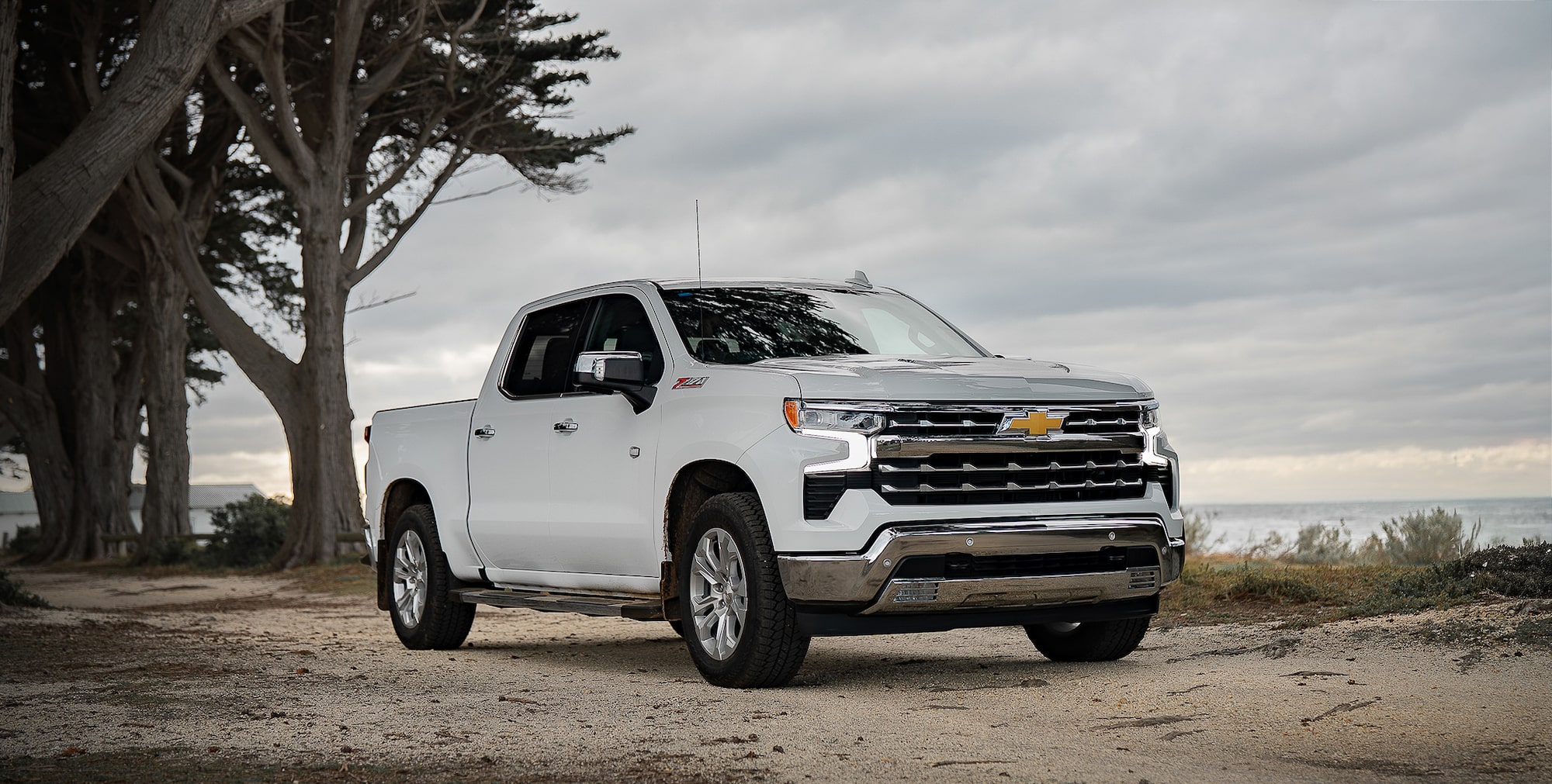 SILVERADO LTZ PREMIUM FEATURES & SPECS Image