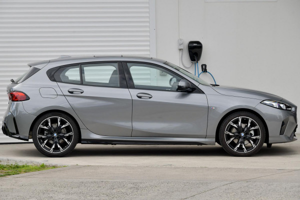 2025 BMW 1 Series F70 118 M Sport Hatch image 3