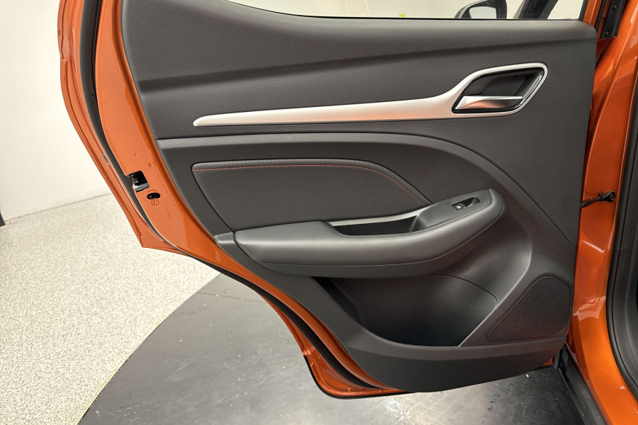 2023 MY24 MG ZST Essence SUV Image 15