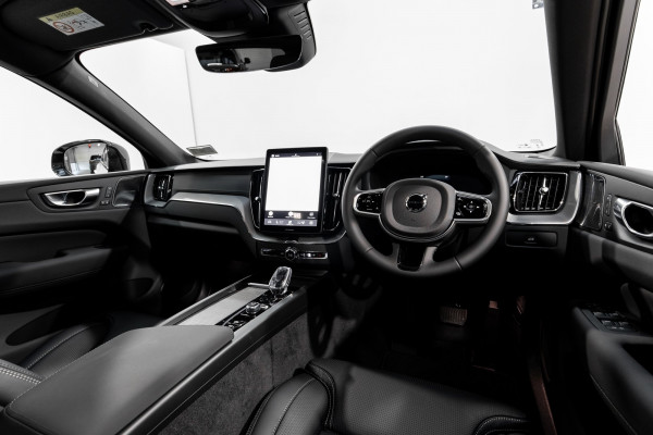 2026 Volvo XC60 UZ B5 AWD Ultra Dark SUV Image 12
