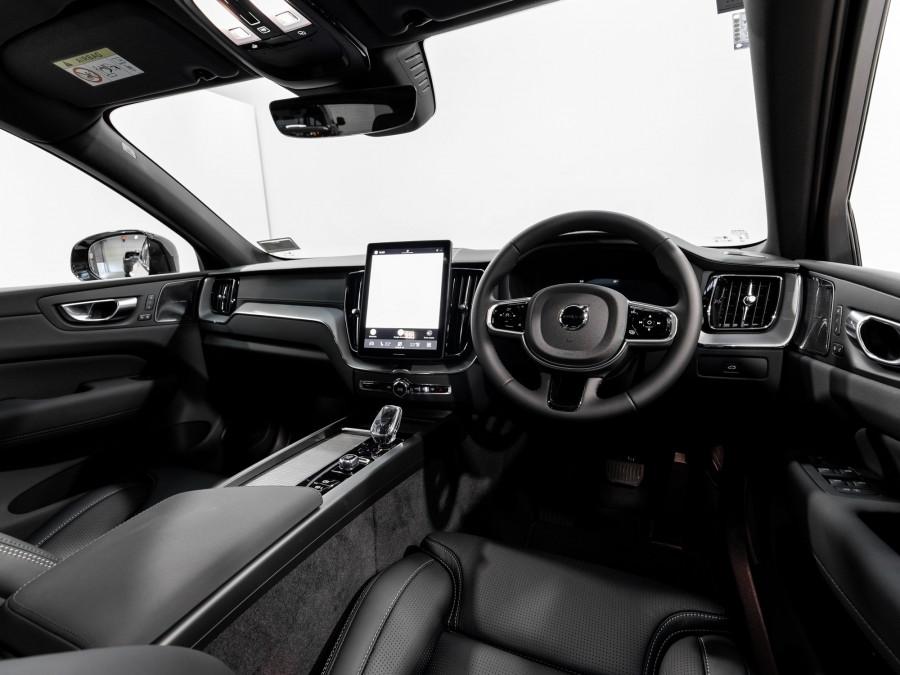 2026 Volvo XC60 UZ B5 AWD Ultra Dark SUV Image 12