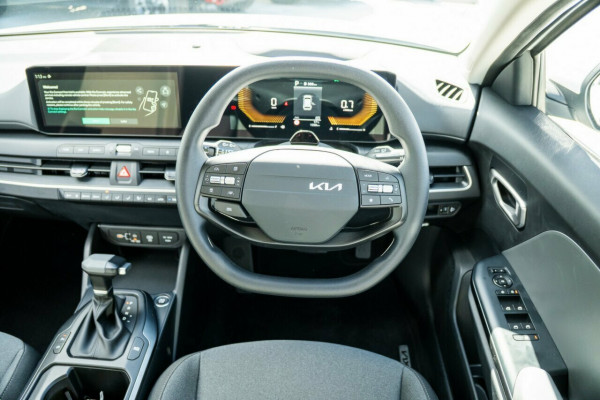 2026 Kia K4 CL4m S Hatch Image 10