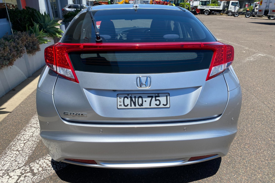 2013 Honda Civic 9th Gen VTi-S Hatch Image 7