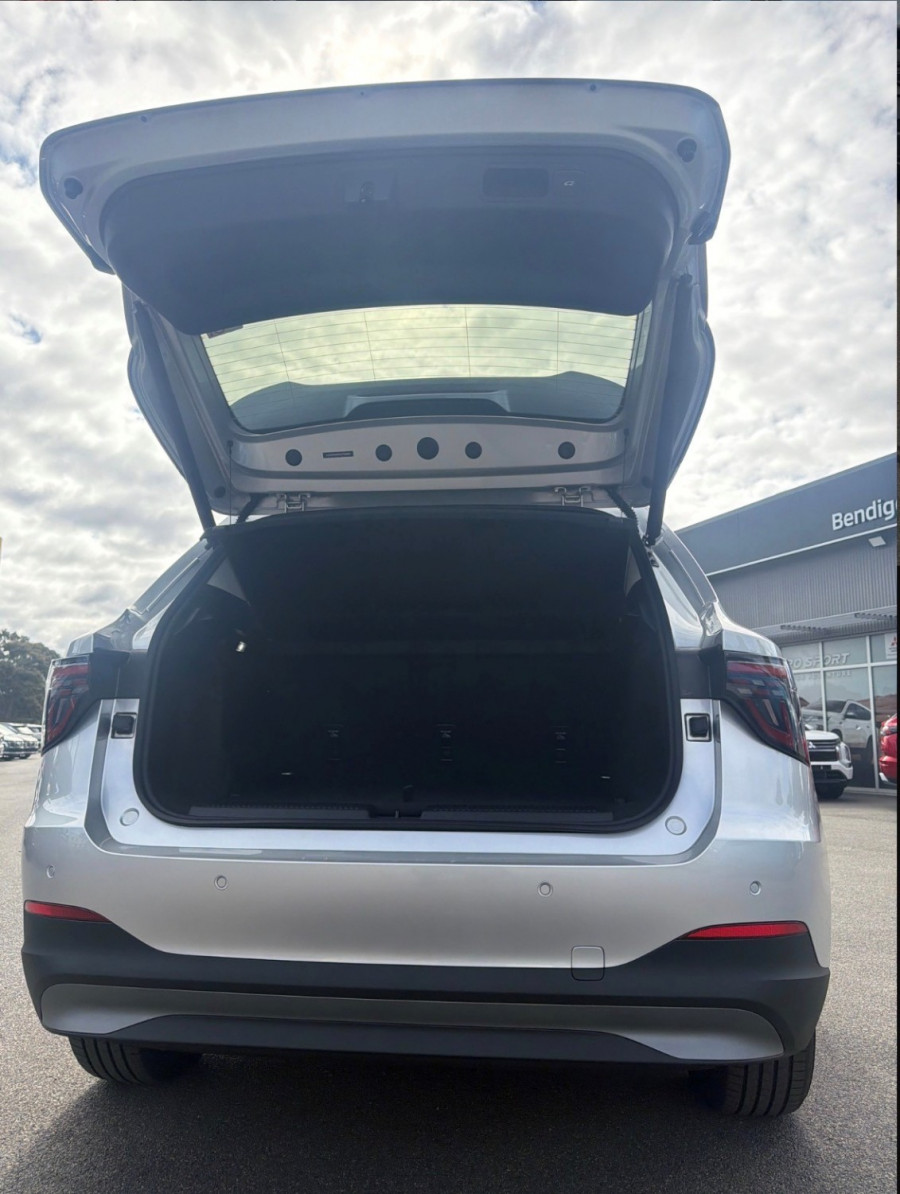 2025 MG MGS5 EV ZS3EM Essence 62 SUV Image 7