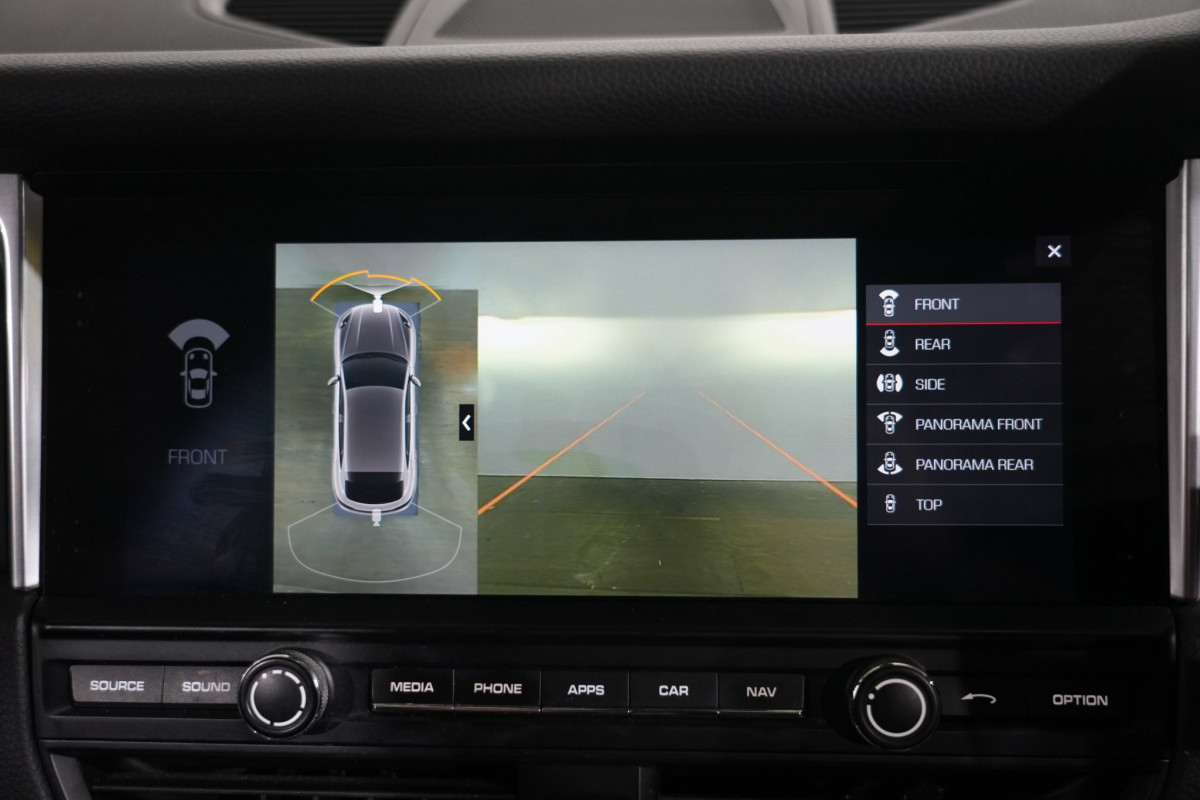2021 Porsche Macan SUV