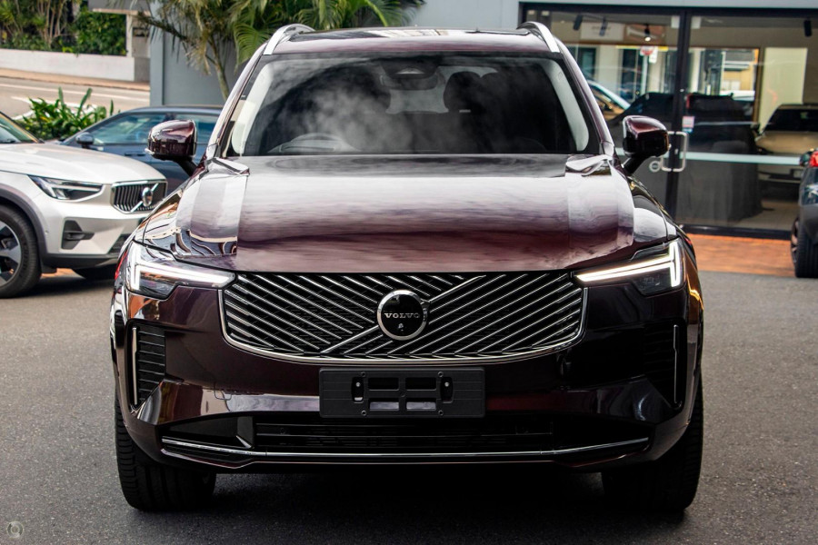 2025 Volvo XC90 L Series Ultra B5 Bright SUV Image 2