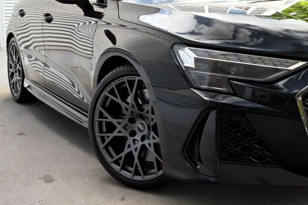 2026 Audi RS 3 GY  Hatch image 2