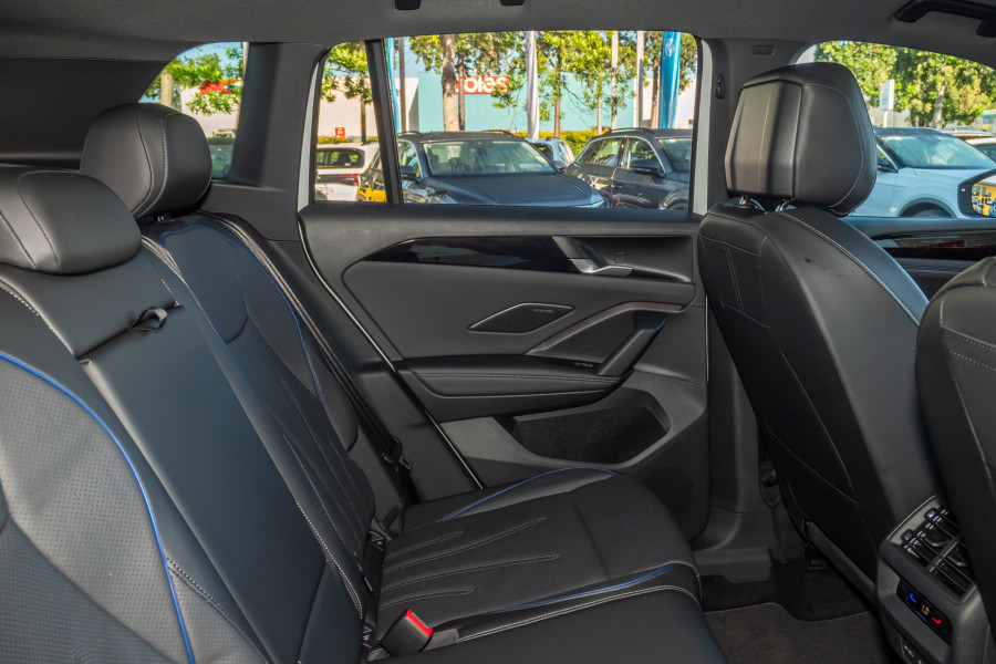 2024 Volkswagen Tiguan 195TSI R-Line SUV Image 10