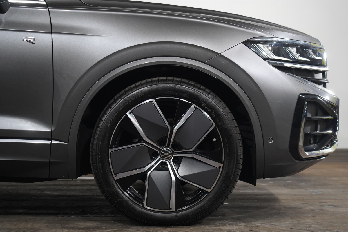 2024 Volkswagen Touareg 210tdi R-Line SUV Image 5