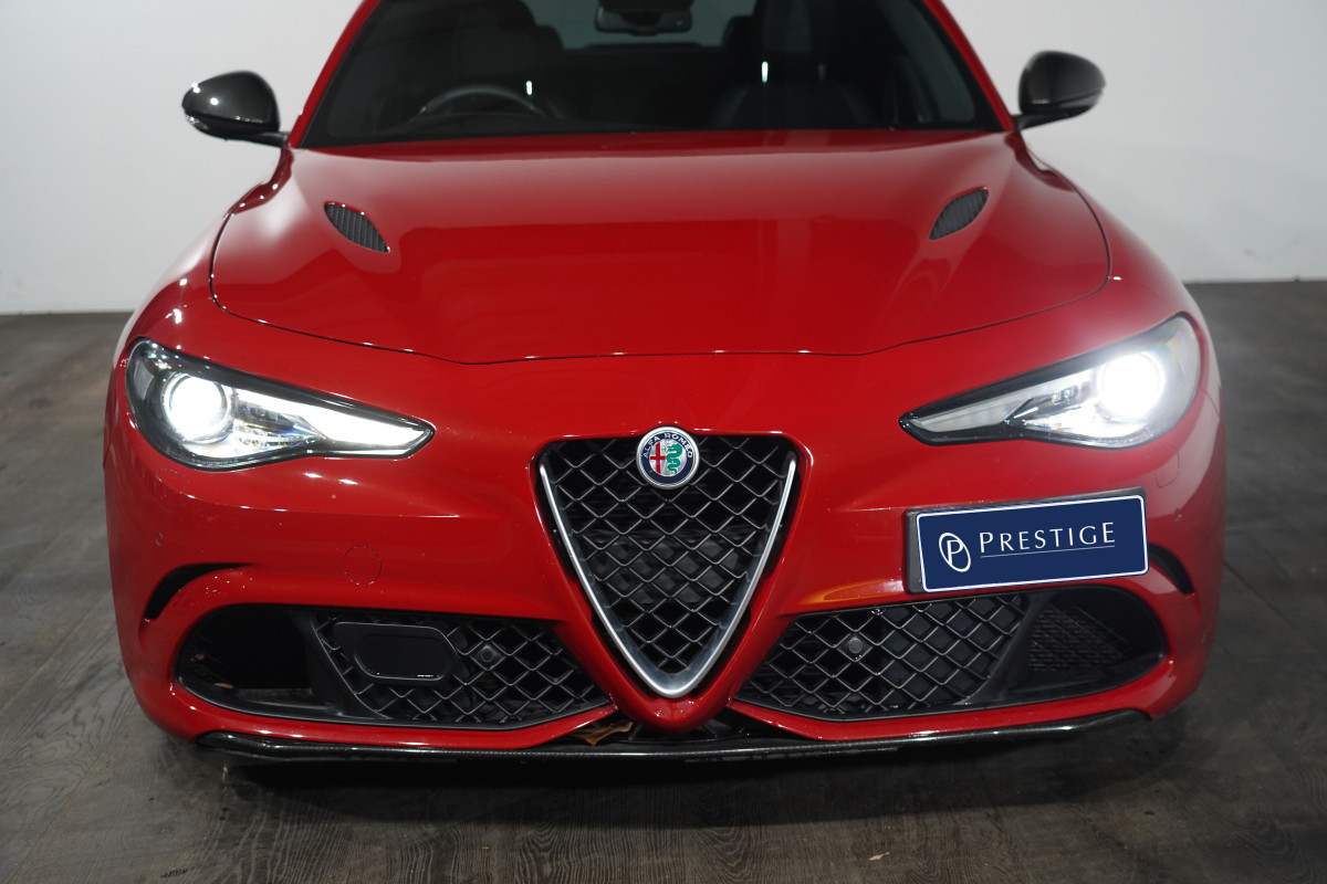 2017 Alfa Romeo Giulia Quadrifoglio (Qv) Sedan Image 3