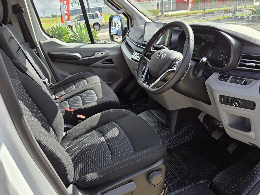 2026 LDV Deliver 9 Mid Roof LWB Van Image 9