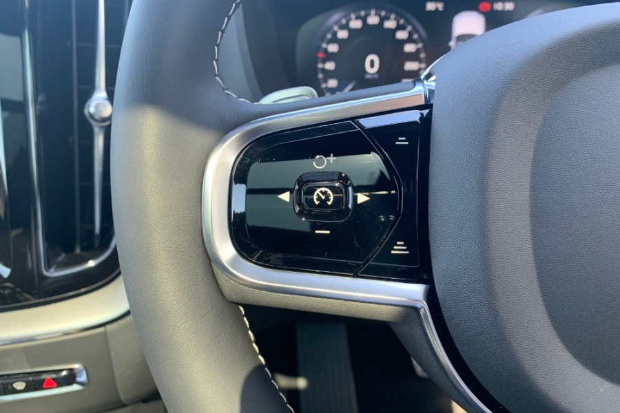 2020 Volvo XC60 UZ T6 R-Design Suv Image 17