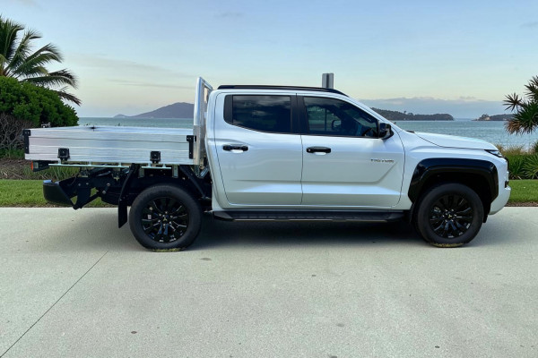 2025 Mitsubishi Triton MV  GSR Cab Chassis Image 7