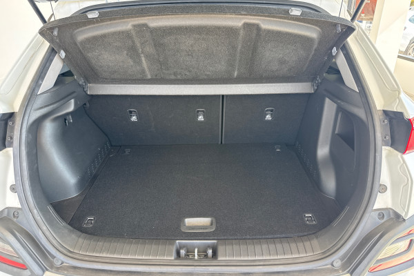 2018 Hyundai KONA OS Active SUV Image 16
