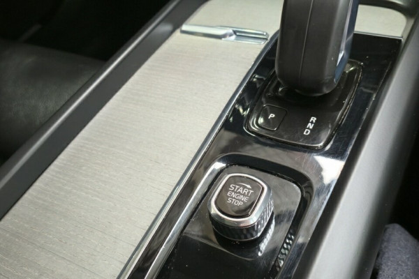 2021 MY22 Volvo V60 Cross Country Z Series B5 Wagon Image 16