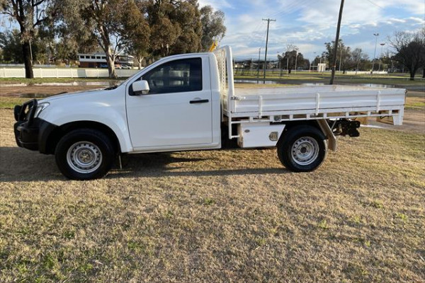 2014 Isuzu D-MAX SX Cab Chassis