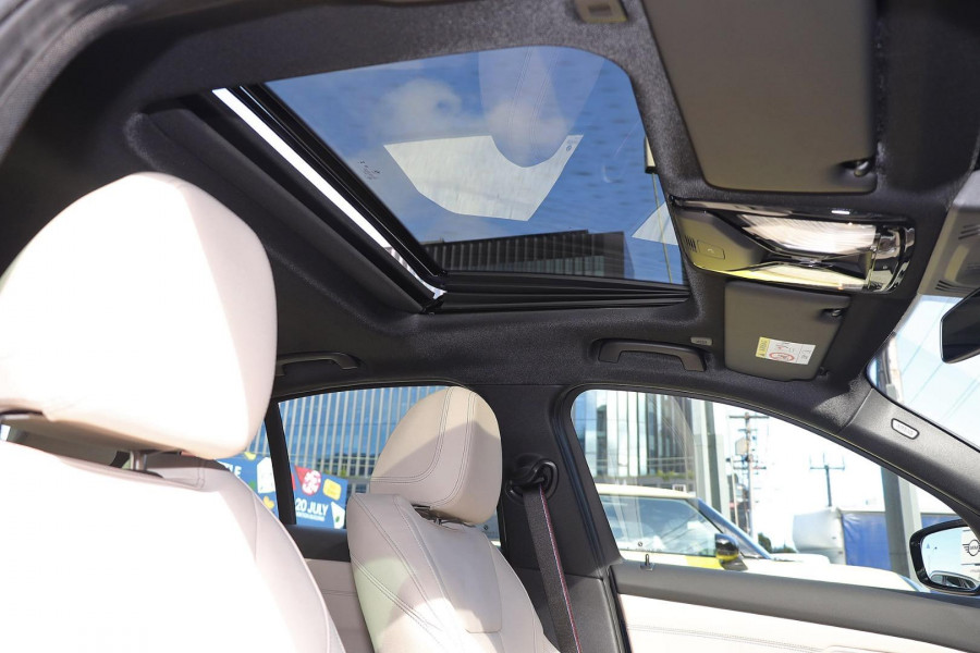 2025 BMW 3 Series G20 LCI II 330i M Sport Sedan