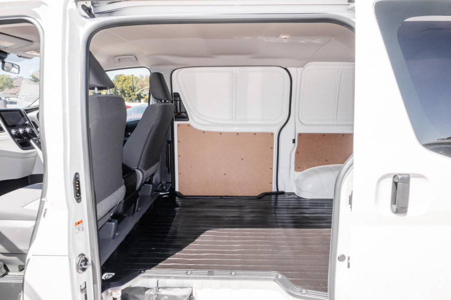 2024 Toyota HiAce GDH300R  Van Image 9