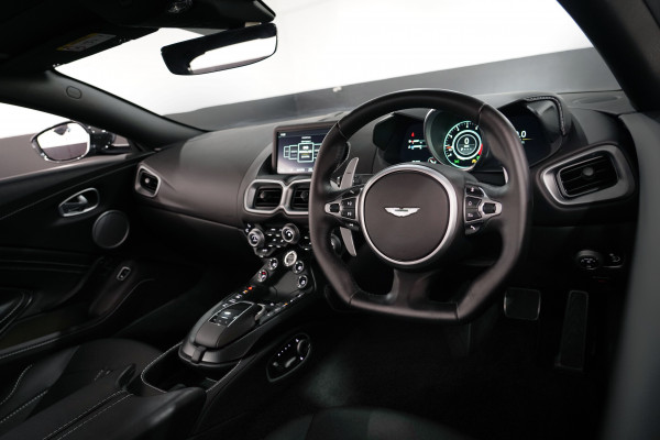 2019 Aston Martin Vantage Coupe Image 24