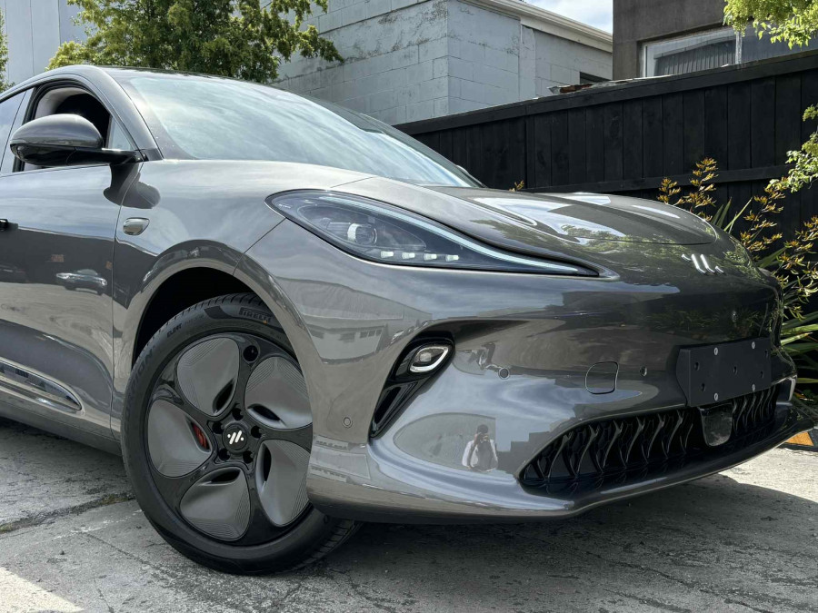 2026 MY25 MG IM6 S12L Premium SUV Image 6