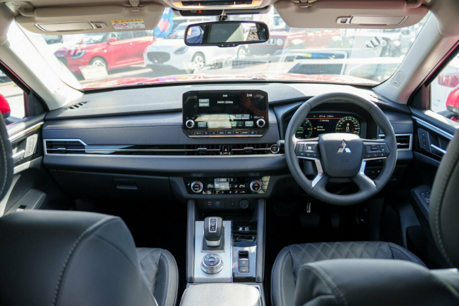 2024 Mitsubishi Outlander ZM PHEV Exceed SUV Image 21