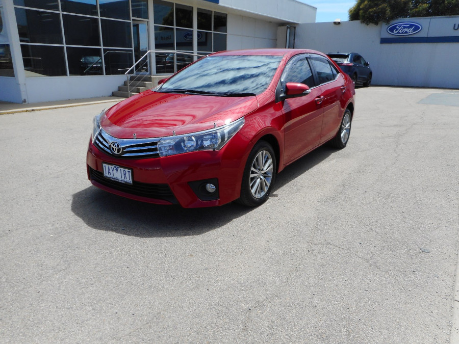 2014 Toyota Corolla ZRE172R SX Sedan Image 4