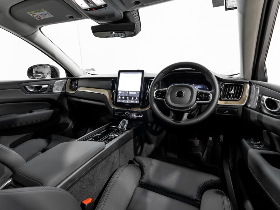 2026 Volvo XC60 UZ B5 Ultra Dark 2L Petrol Hybrid AWD SUV Image 12
