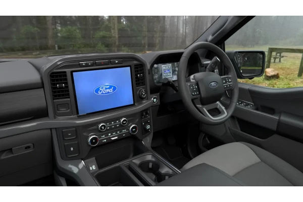 2024 Ford F-150  XLT Dual Cab Image 6