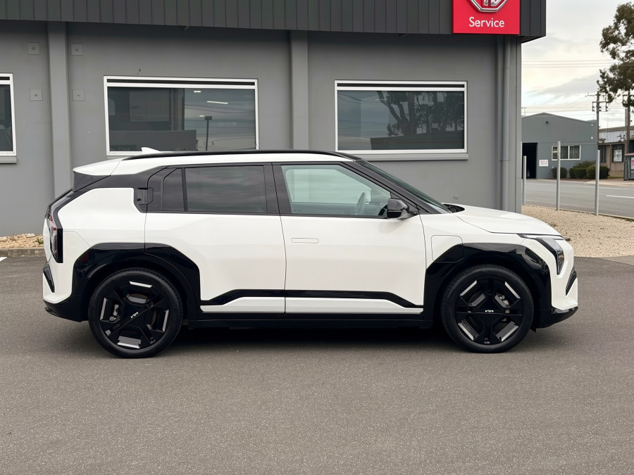 2025 Kia EV3 SV GT-Line SUV Image 5