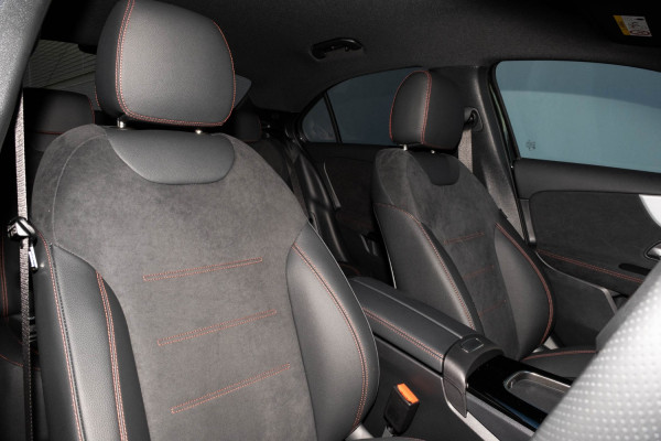 2025 Mercedes-Benz A-Class V177 A200 Sedan image 10