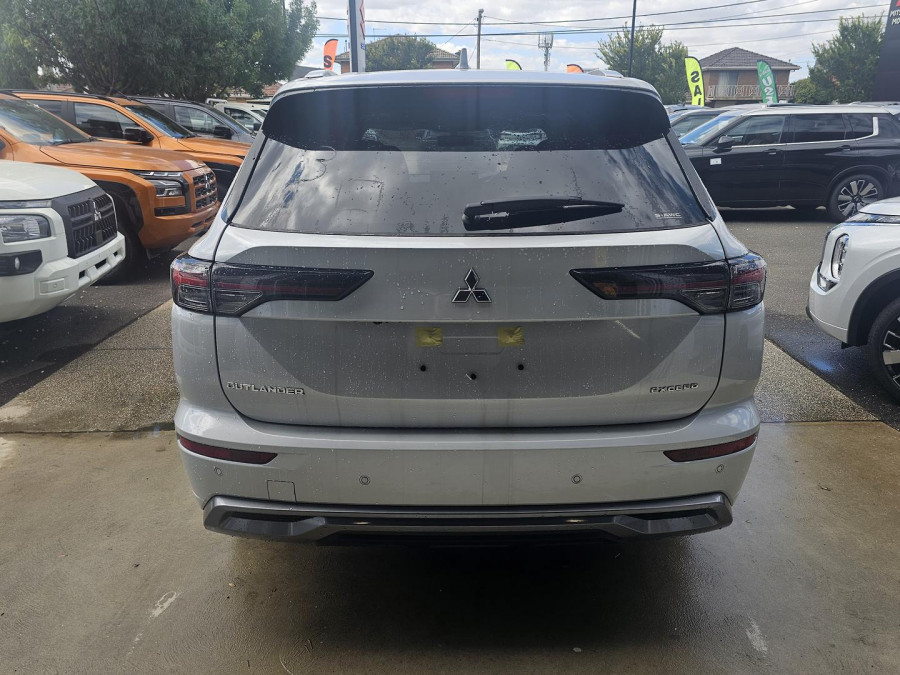2025 Mitsubishi Outlander ZM Exceed SUV Image 7