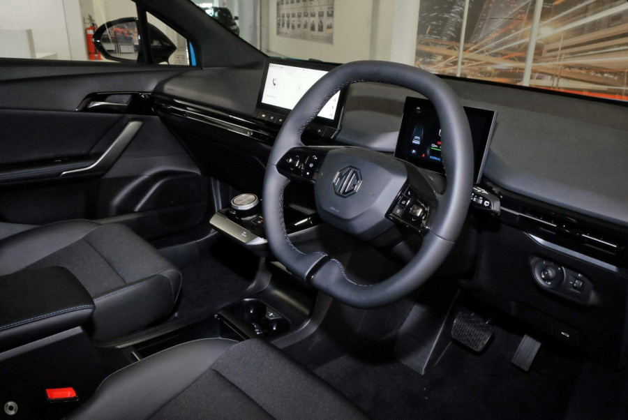 2024 MG MG4 MEH32 Essence 64 Hatch Image 6