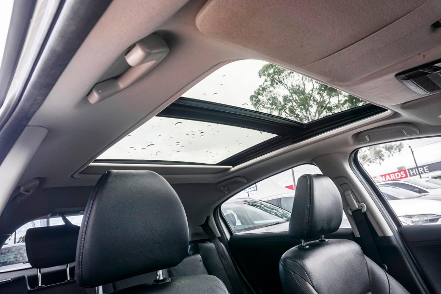 2015 Honda HR-V  VTi-L SUV Image 14
