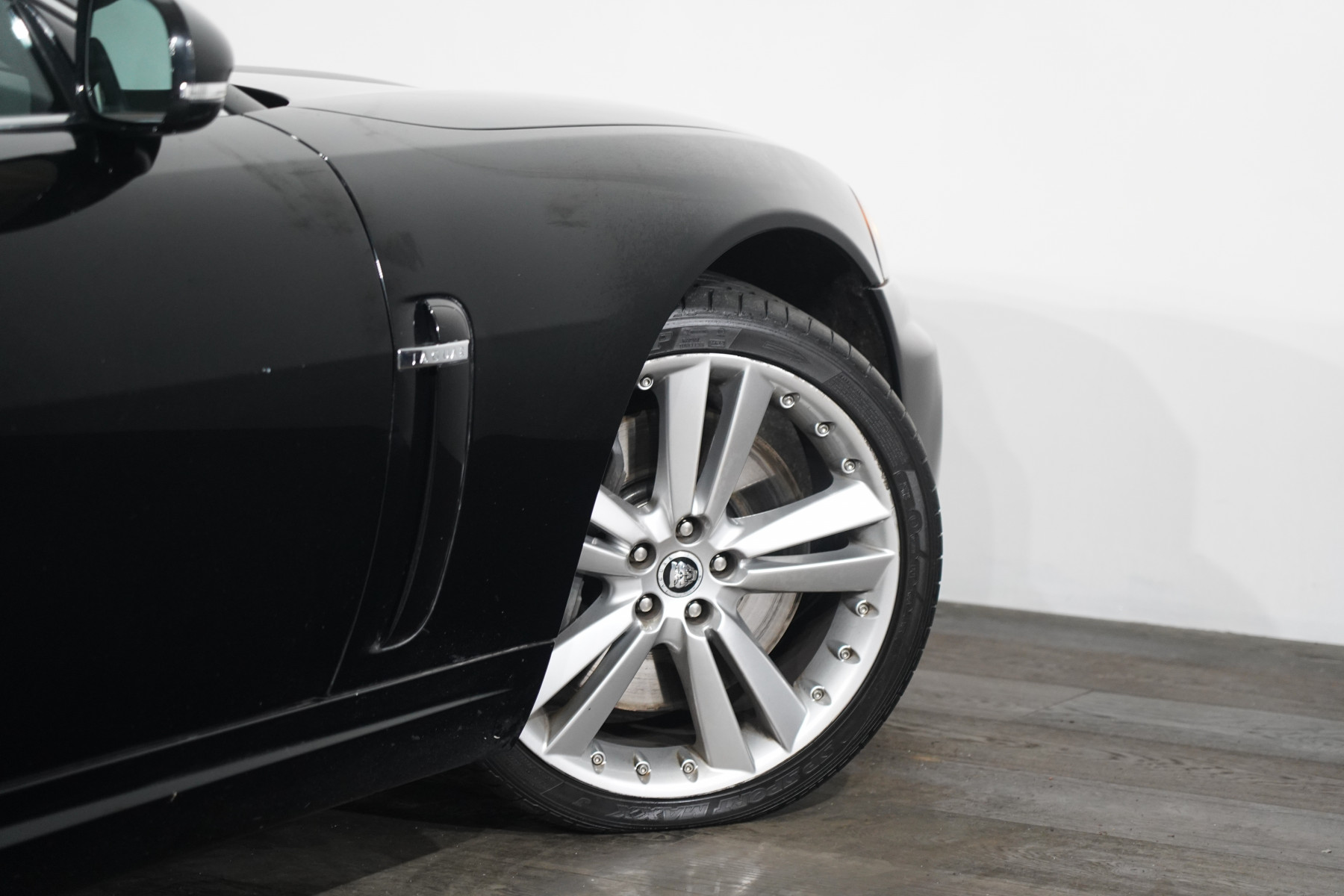 2010 Jaguar Xkr 5.0 Sc V8 Coupe Image 11