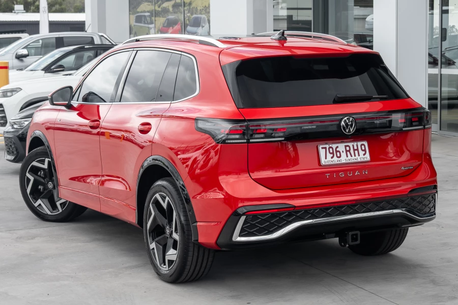 2025 Volkswagen Tiguan CT 150TSI R-Line SUV Image 2