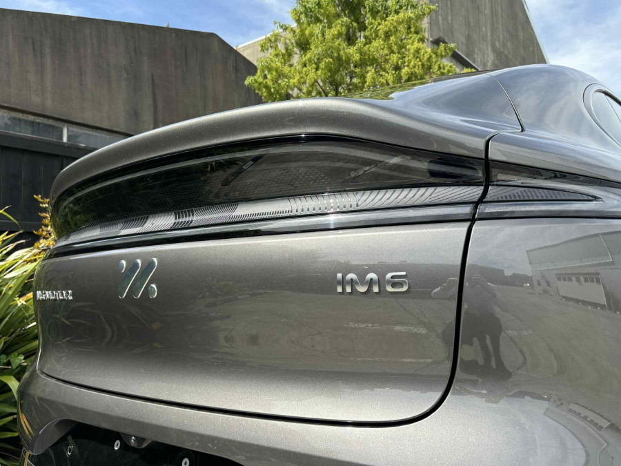 2026 MY25 MG IM6 S12L Premium SUV Image 16