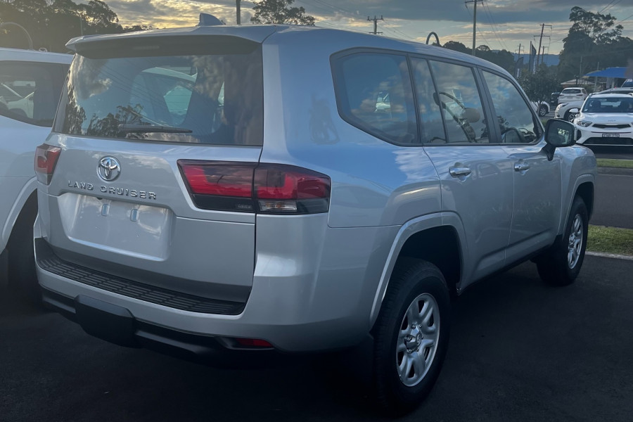 2025 Toyota LandCruiser FJA300R GX (Series 2) SUV Image 13