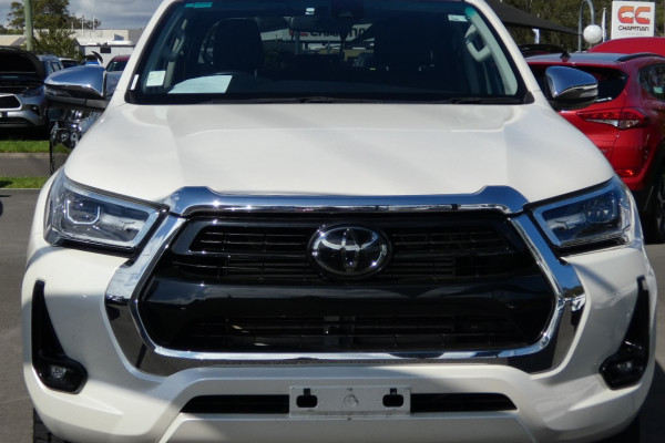 2021 Toyota HiLux GUN126R SR5 + PREMIUM INTERIOR 4X4 Ute Image 3