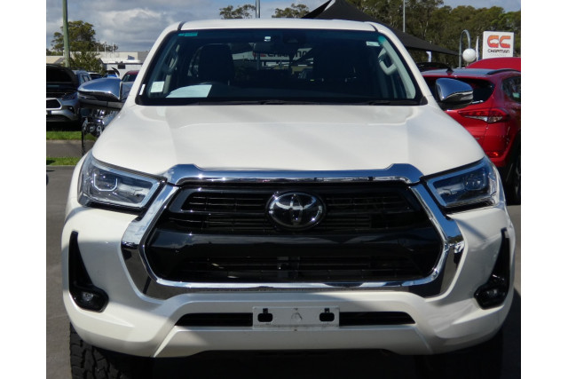 2021 Toyota HiLux GUN126R SR5 + PREMIUM INTERIOR 4X4 Ute Image 3